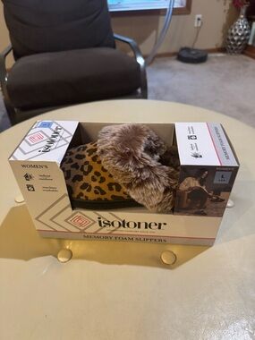 Isotoner women’s Sz. lg